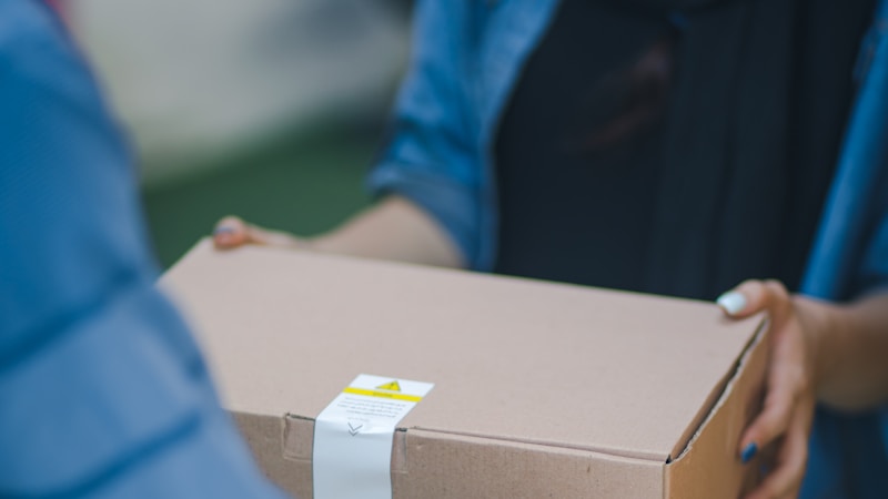 横積み厳禁とは?意味・対象になる荷物・正しい扱い方をわかりやすく解説