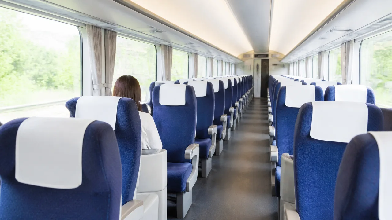 特急北斗のグリーン車と指定席の違いは？料金・座席・快適さを比較