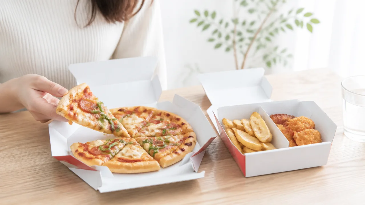 ピザハットのエムサイズは1人で食べ切れる?注文前に量の目安を確認