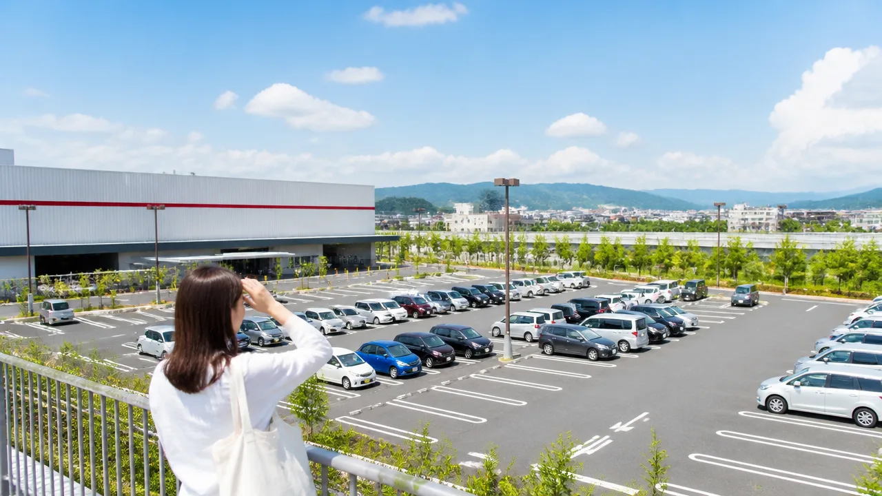 コストコのすいてる時間はいつ?土日の狙い目と混雑回避のコツ