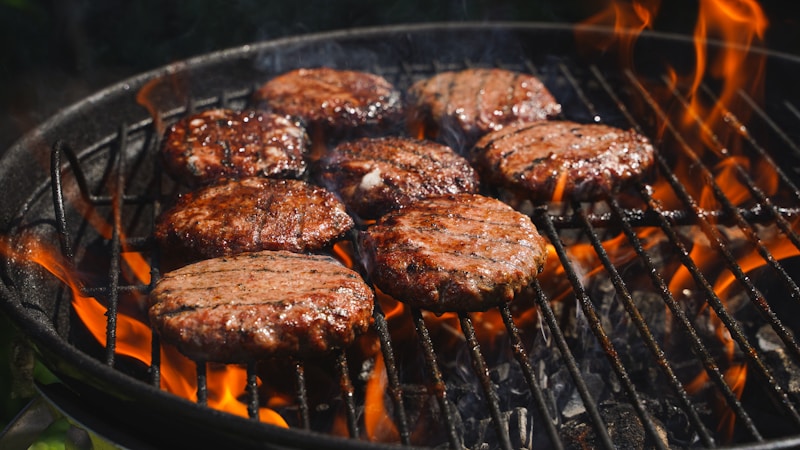 ハンバーグで卵が担う役目とは?入れる理由と代わりに使いやすい材料をやさしく紹介