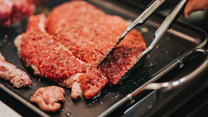 ハンバーグで卵が担う役目とは?入れる理由と代わりに使いやすい材料をやさしく紹介