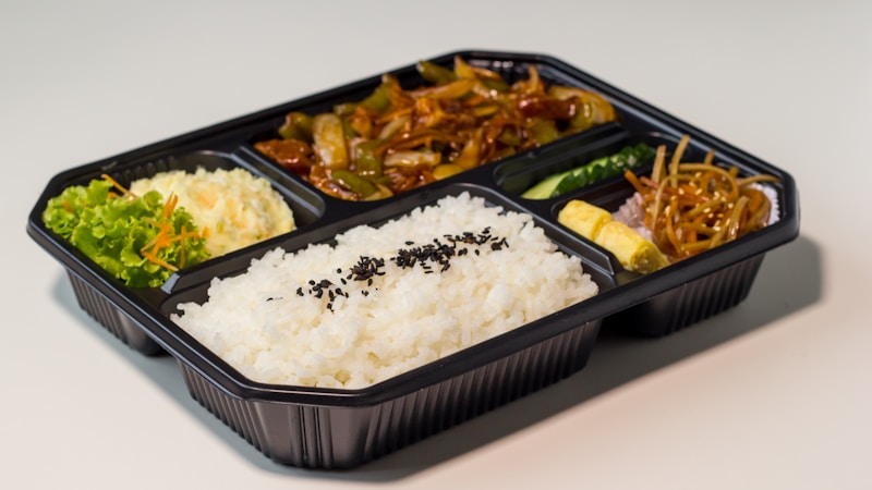 お弁当カップの代わりに使えるものは？家にあるアイテムで詰めやすくするコツ
