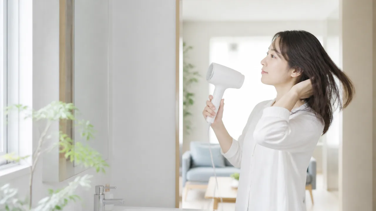 重量鉄骨造でドライヤーの音は響く？防音性と使用時の注意点